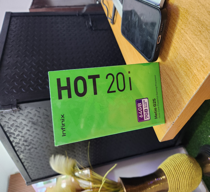 Hot 20i